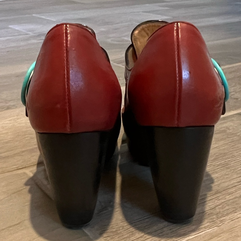 Elegant Red and Black Women's Fluevog Shoes - Picture 5 of 7